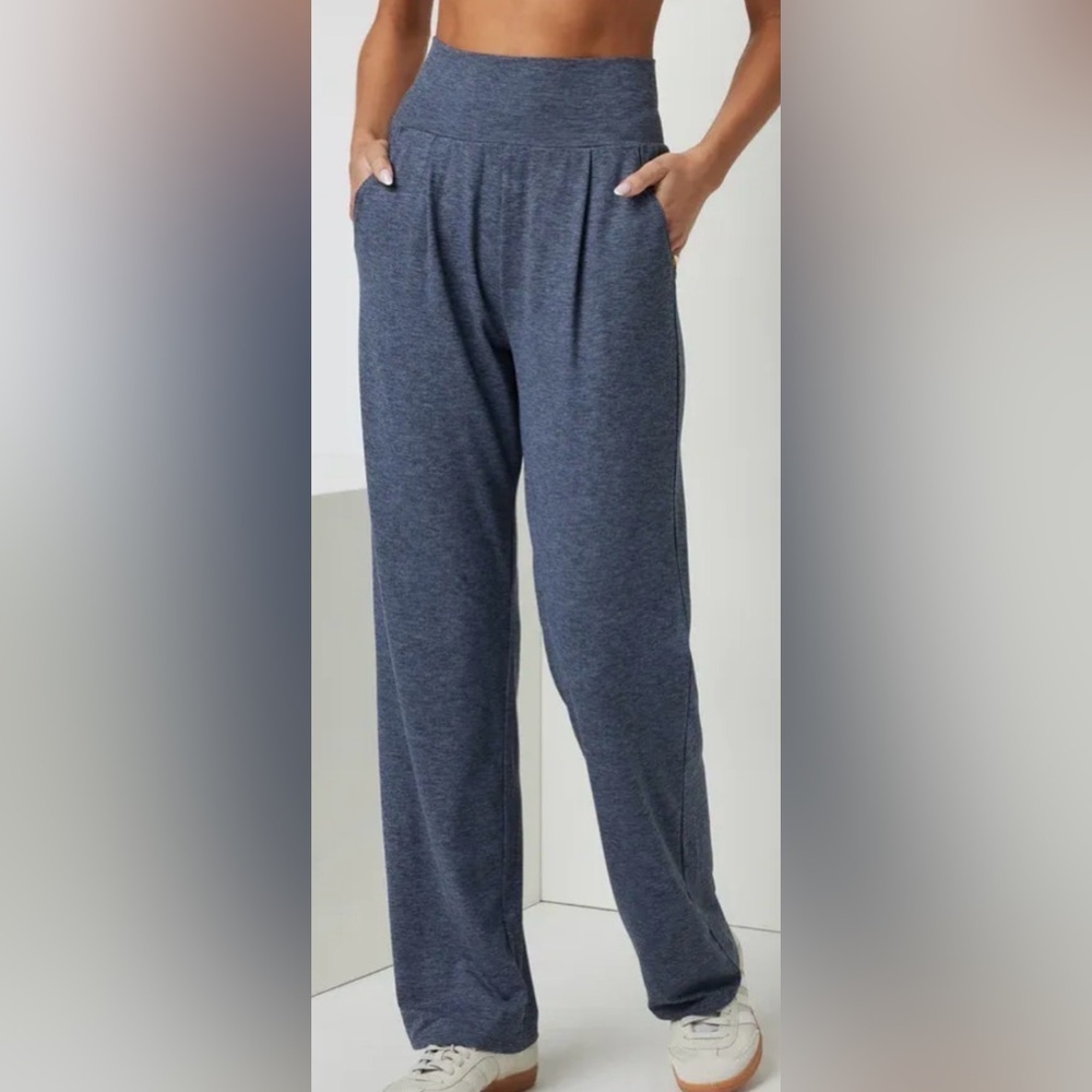 Vuori Lux At Ease Straight Leg Pant Azure Heather Blue Size Medium